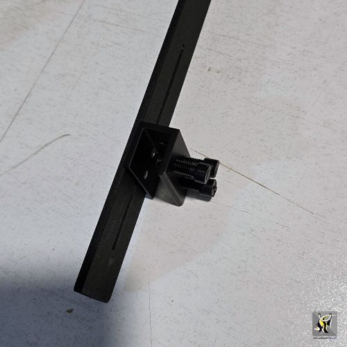 پایه و استند فلزی نگهدارنده نور ال شکل
